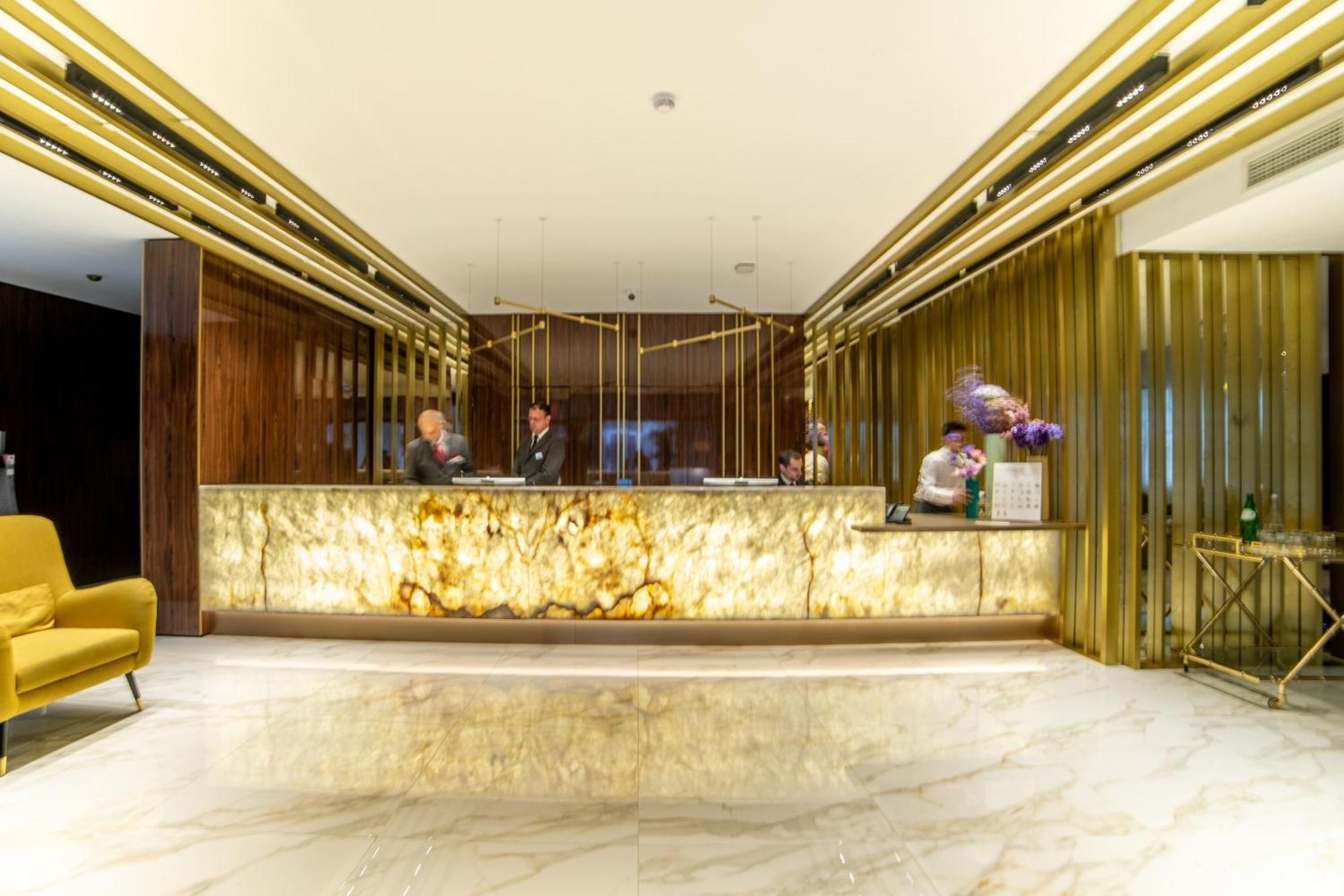 Vip Executive Suites Do Marques Hotel Lisbona Esterno foto