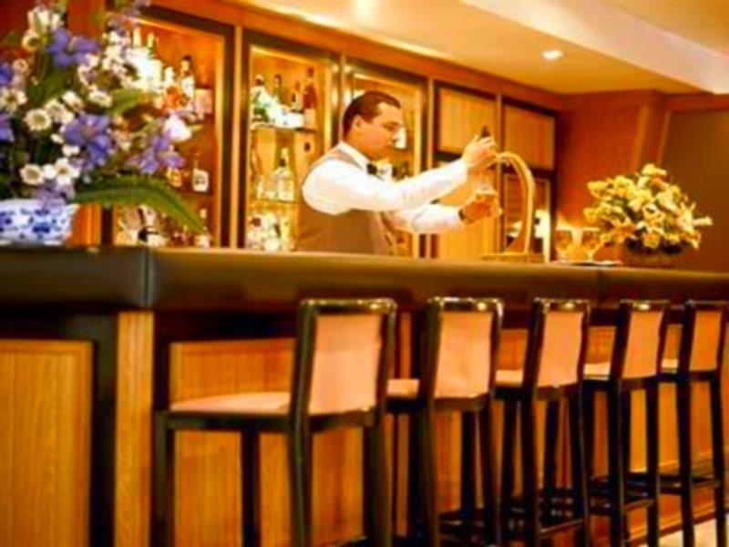 Vip Executive Suites Do Marques Hotel Lisbona Esterno foto